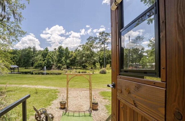 Foto del edificio - 1208 County Rd 315