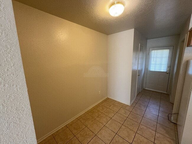 Building Photo - 4305 Mattie Dr