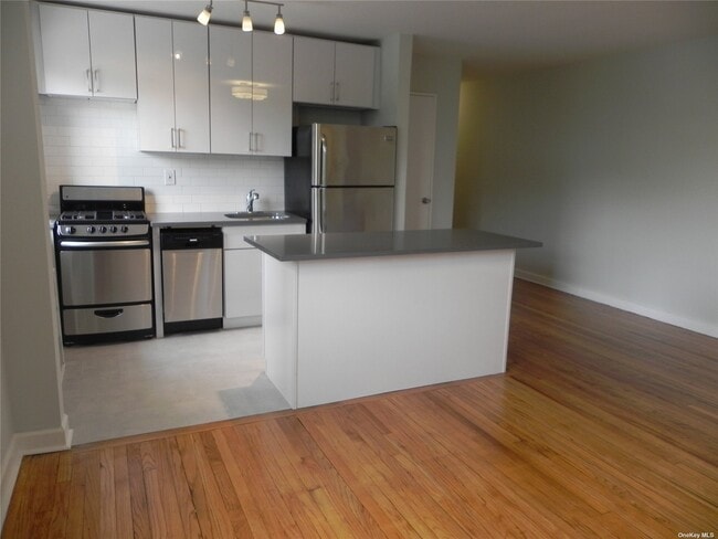 Building Photo - 40 Knightsbridge Rd