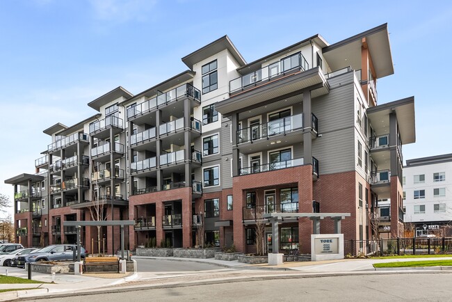 Building Photo - 45511-45511 Campus Dr