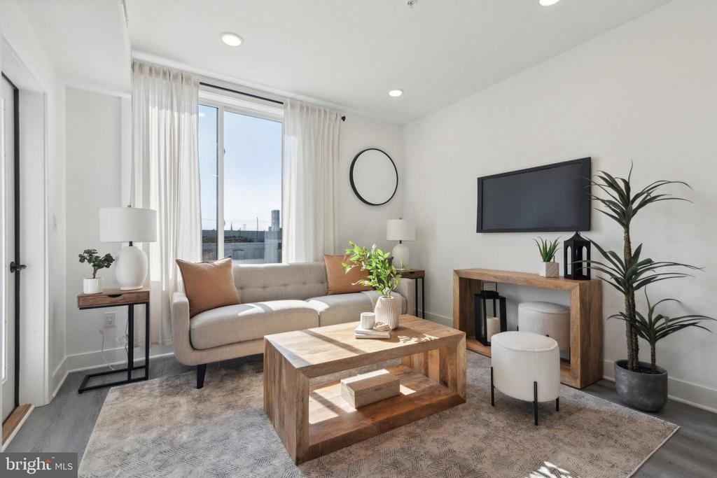 Foto principal - 2248 E Somerset St