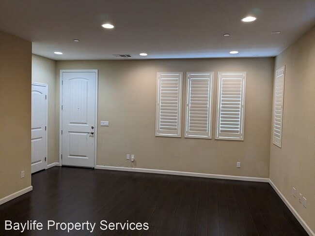 Building Photo - 4 br, 2.5 bath House - 22635 Myrtle Cir