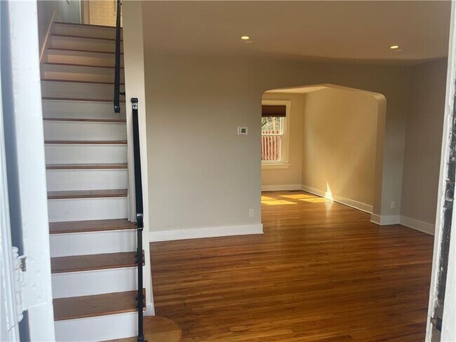 Foto del edificio - 2862 Beechwood Blvd
