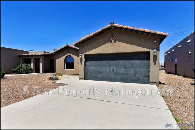 Building Photo - 3741 Loma Adriana