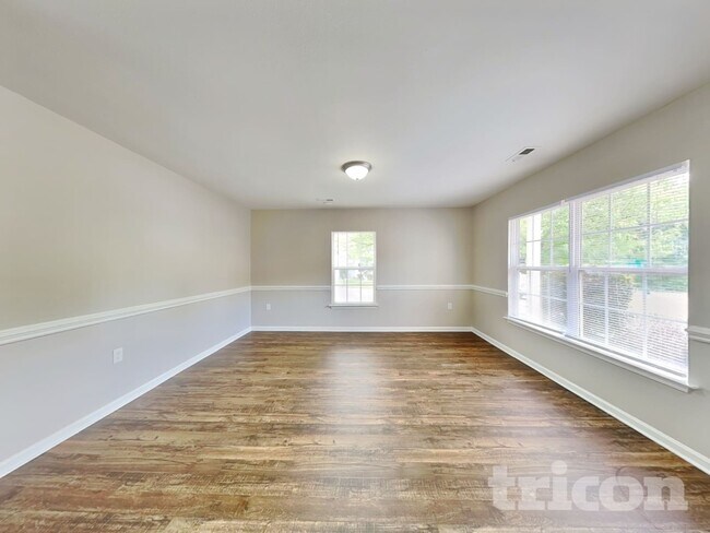 Foto del edificio - 5251 Grays Ridge Dr