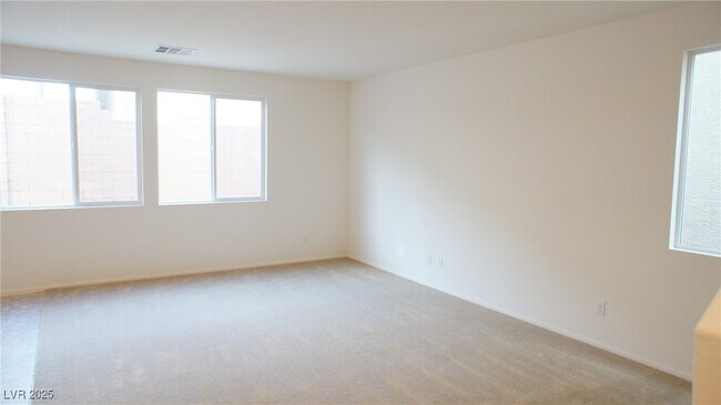 Foto del edificio - 10720 Elfstrom Ave