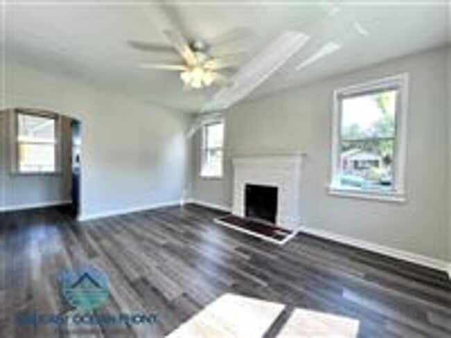 Fully renovated 2 bedroom / 1 bathroom hom... - House Rental in ...
