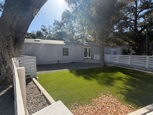 Building Photo - 86 Sherwood Dr