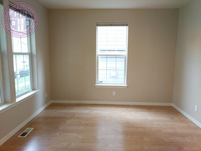 Foto del edificio - Gorgeous Large Home in North Portland, 3+ Bedrooms!! No Deposit With RHINO!!