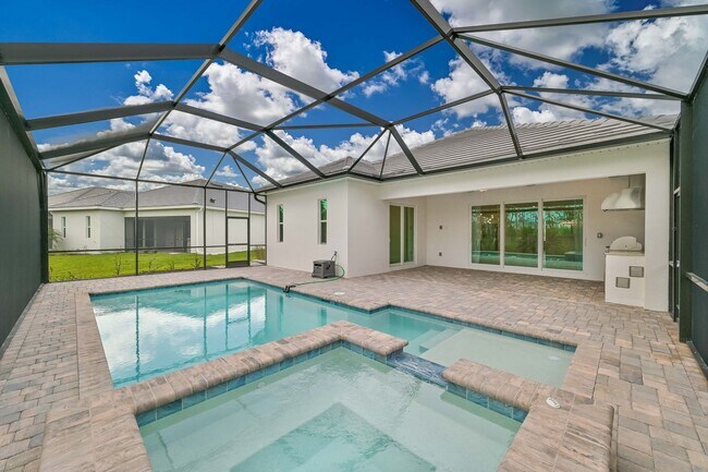 Foto del edificio - Vista at WildBlue ~ New Construction Pool ...