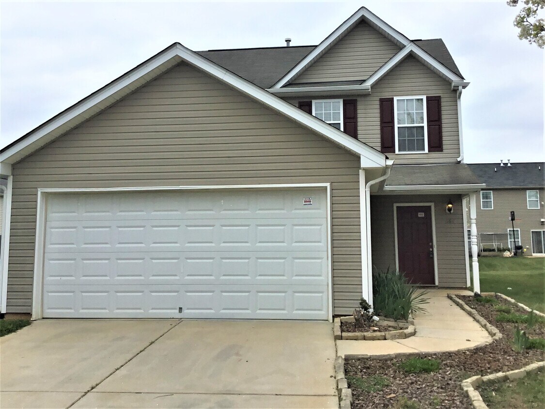 684 Winners Point House Rental in Whitsett, NC