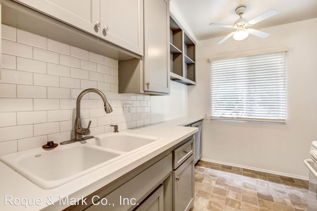Primary Photo - 2 br, 1 bath Apartment - 419 Raymond Avenu...