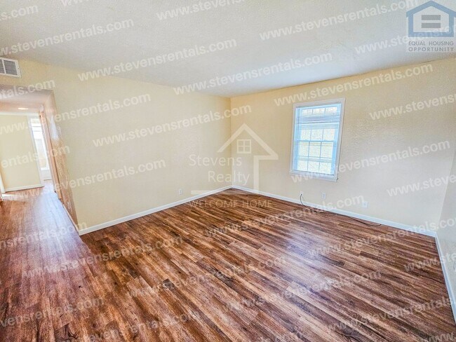 Building Photo - 1936 Bouton Bend