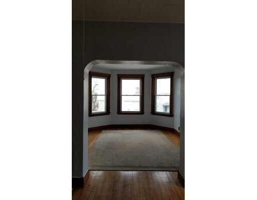 Building Photo - 2 Hillside St