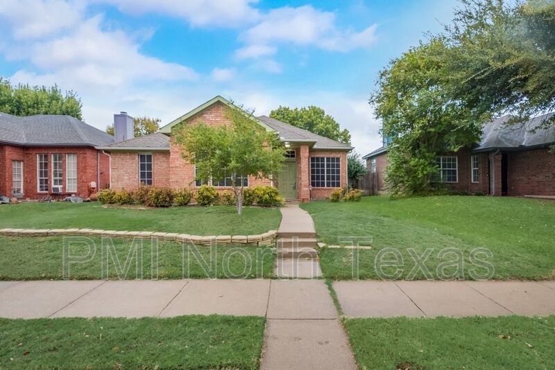 Foto principal - 10104 Burgundy Dr