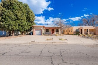 Building Photo - 624 Adams St NE