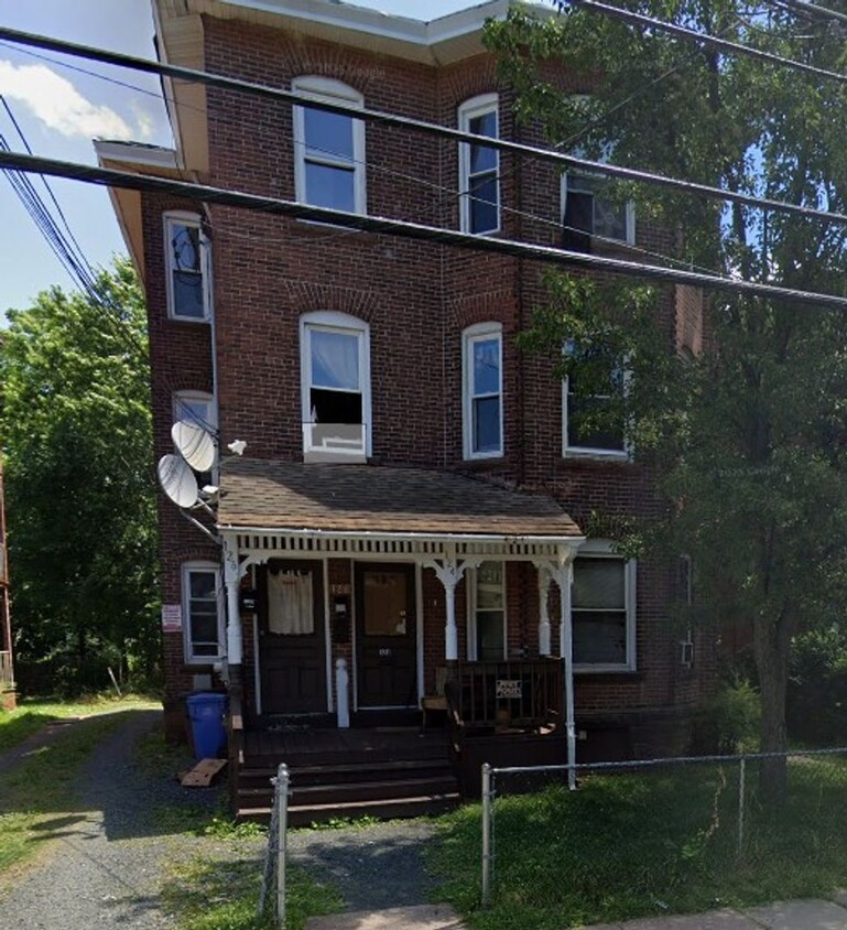 Foto principal - 124 - 126 Putnam Streeet