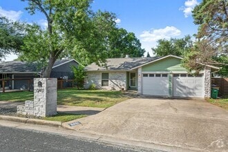 Building Photo - 2401 Stone River Dr