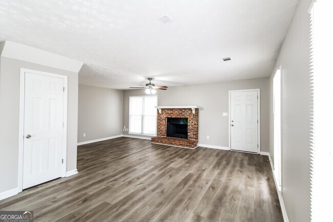 Building Photo - 4893 Autumn Cir