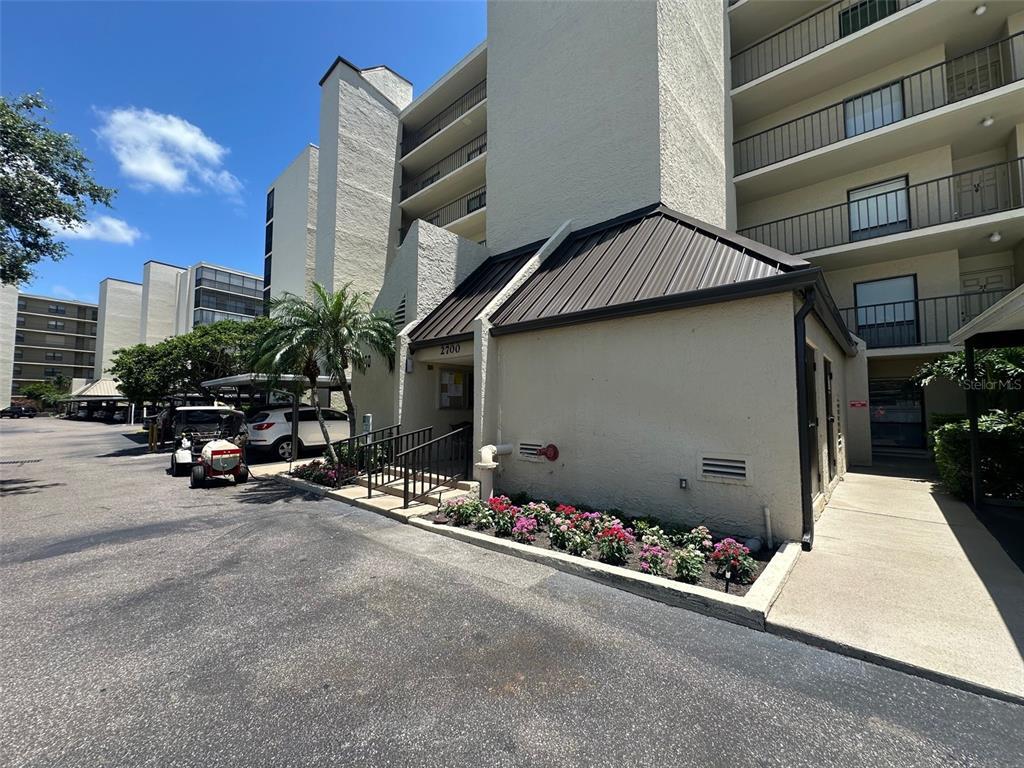 Primary Photo - 2700 Cove Cay Dr