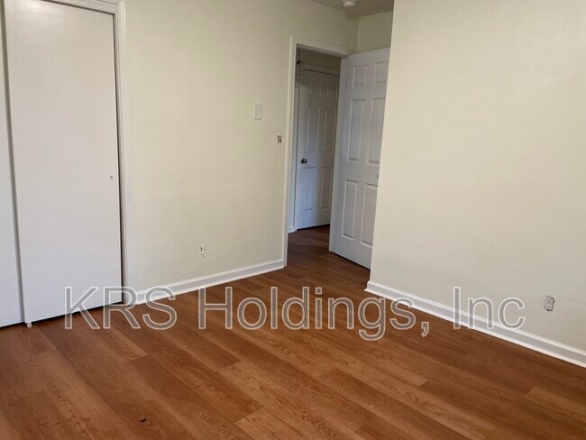 Foto del edificio - 7384 Kirby Crescent