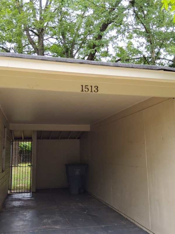 Foto del edificio - 1513 Winfield Rd