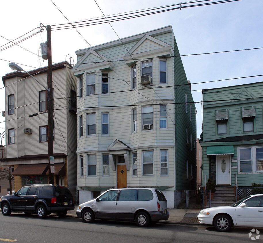 349 Avenue E, Bayonne, NJ 07002 Apartments in Bayonne, NJ