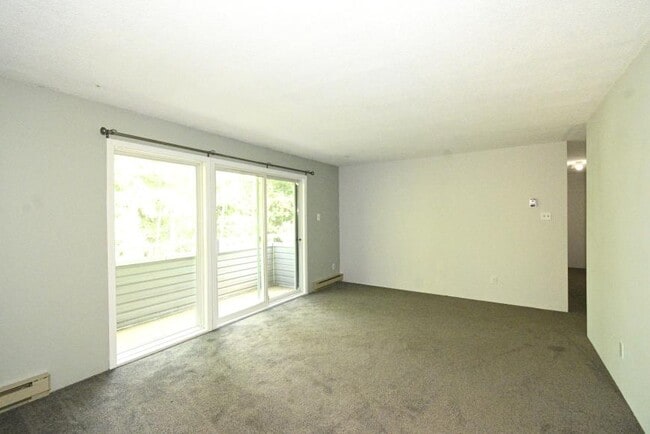 Building Photo - 2 bedroom in Prince George BC V2N 2T4