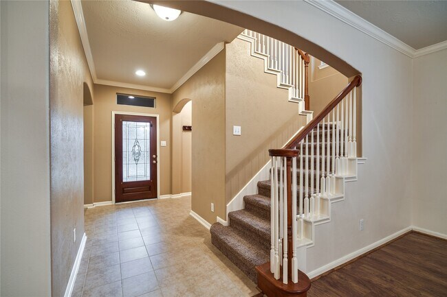 Building Photo - 17250 Lafayette Hollow Ln