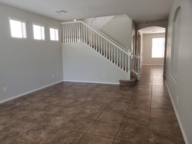 Foto del edificio - 5 Bedroom Home in Morrison Ranch!!