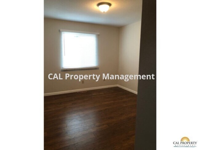 Foto del edificio - Single Level 3 bedroom home in Oak Hills C...