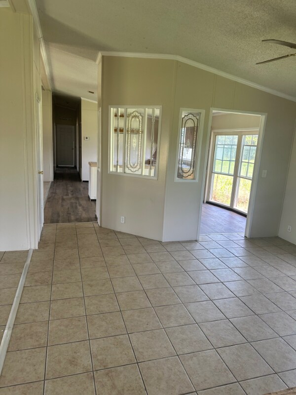 Building Photo - 120 Forest Creek Ln