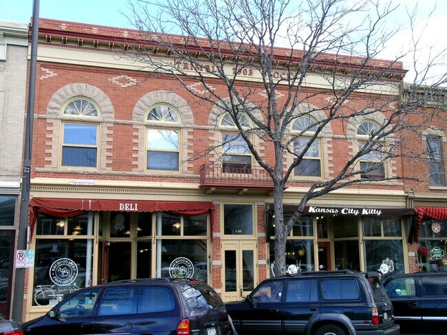 Foto del edificio - 138 N College Ave