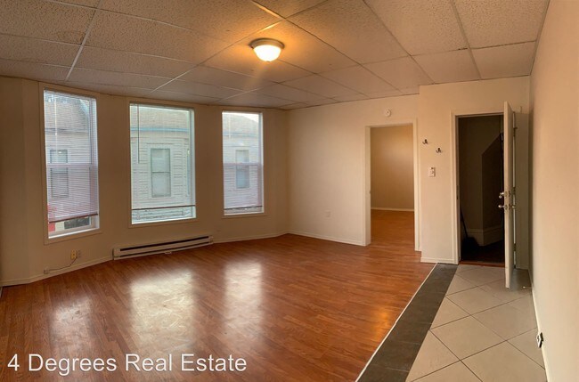 Building Photo - 914 W Mansfield Ave