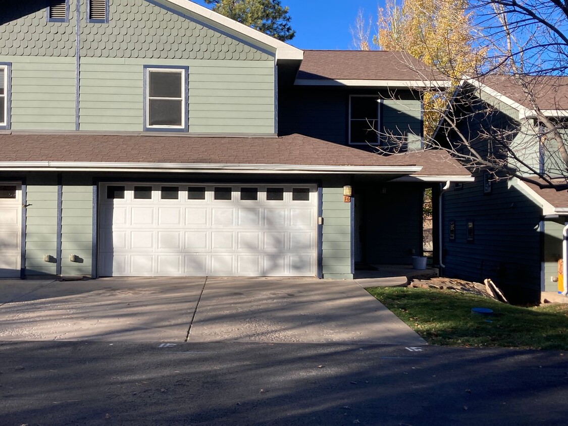 Primary Photo - Charming Townhome Overlooking the Animas V...