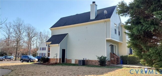 Building Photo - 7029 Fox Grn W