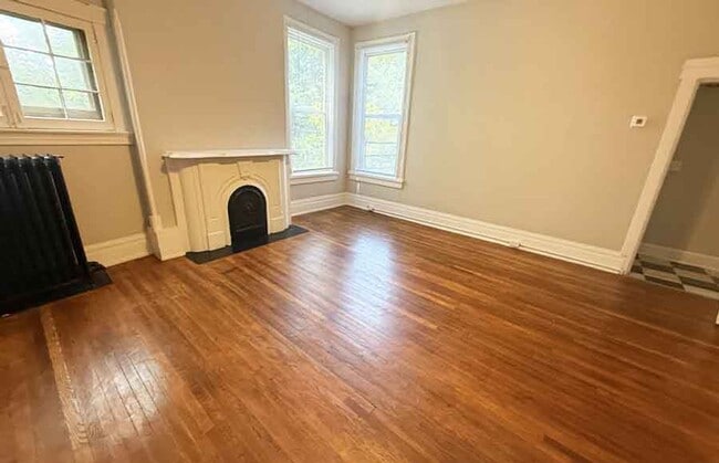 Interior Photo - 2215 Ohio Ave