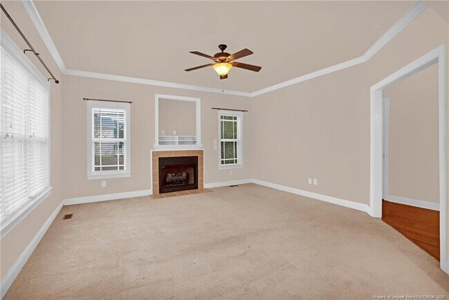 Building Photo - 7260 Sandcastle Ln
