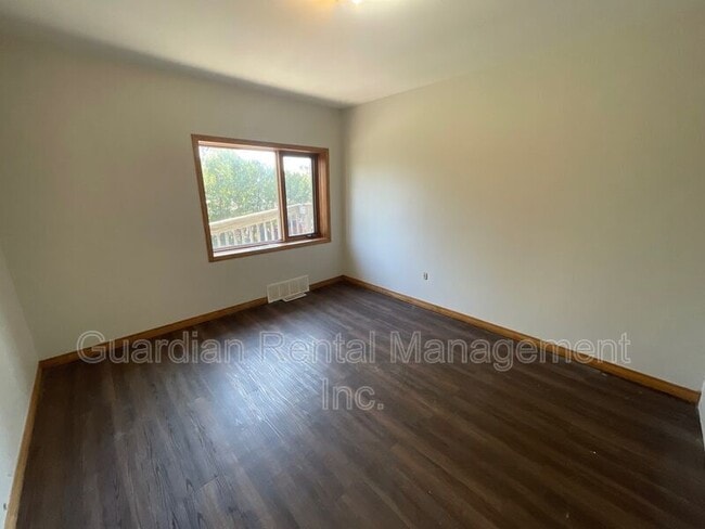 Building Photo - 1227 Regina Ave