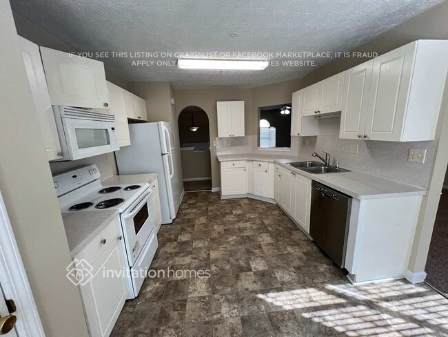 Foto del edificio - 842 Stonebridge Crescent