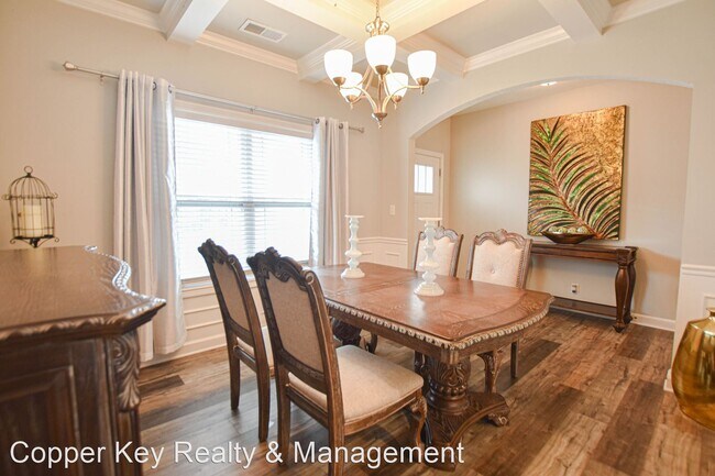 Building Photo - 4 br, 2.5 bath House - 1161 Christian Jame...