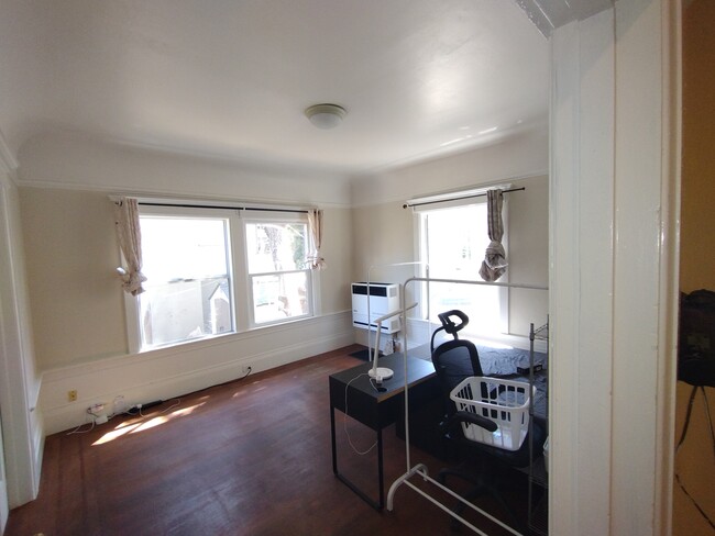 Extra Large Rooms (Unit has new floors since photo taken) - 2345 Fulton St