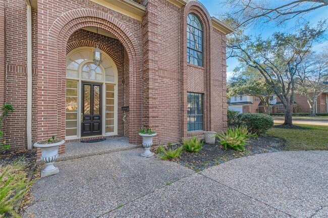 Building Photo - 1402 Kelliwood Oaks Dr