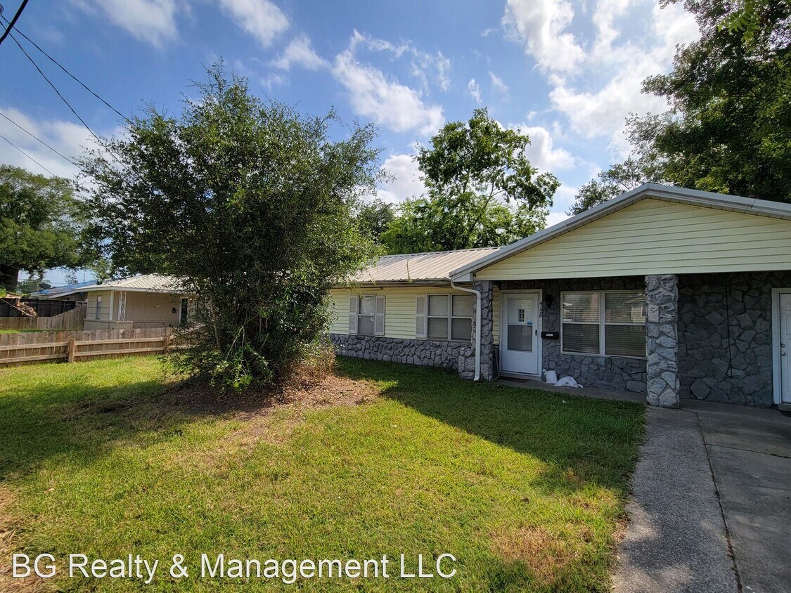 Primary Photo - 4 br, 2 bath House - 4128 Center Street