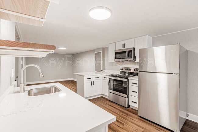 Building Photo - 6636 Depew St