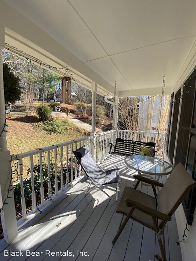 Foto del edificio - 3 br, 3.5 bath House - 113 Forest Lake Drive