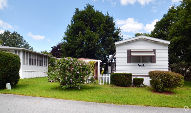 Building Photo - 1042 Violet Ave