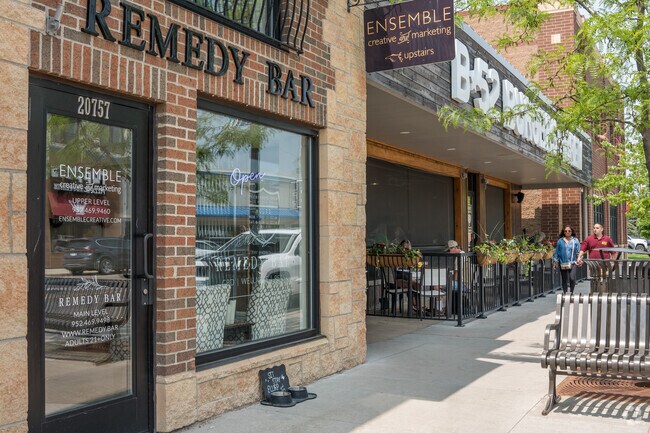 Restaurants in downtown Lakeville.