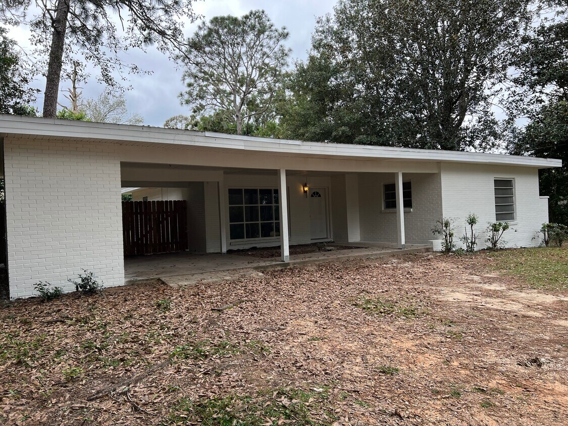 5311 Colonial Oaks Dr N, Mobile, AL 36618 House Rental in Mobile, AL