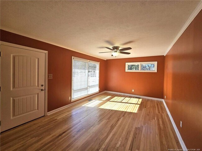 Foto del edificio - 266 Channing Dr